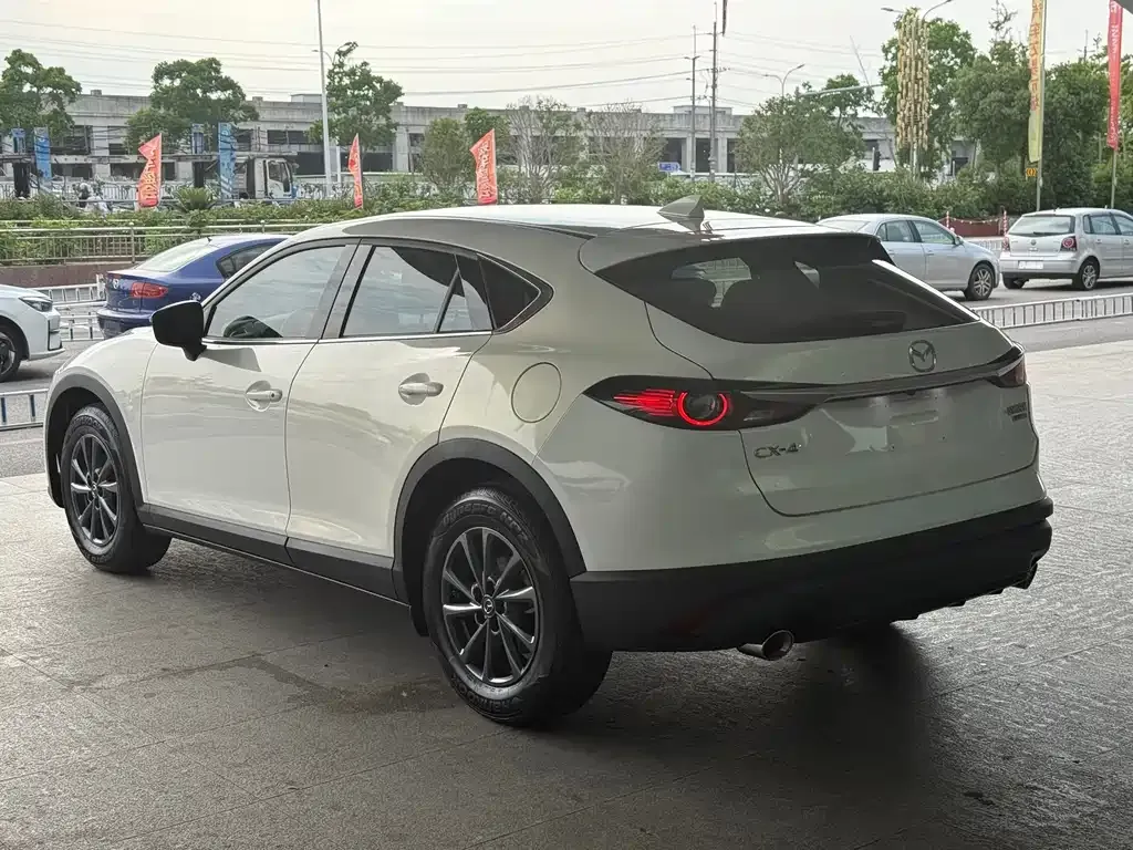 Mazda CX-4 — фото 8