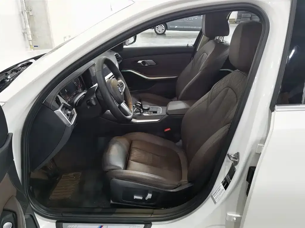 BMW 3 Series 2021 из CN, фото 10