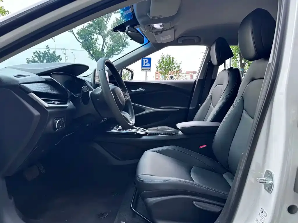 Chevrolet Menlo 2024 из CN, фото 7