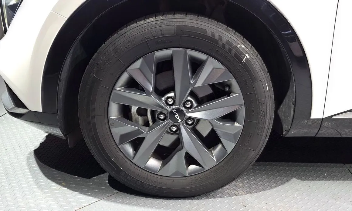 Kia Sportage — фото 9