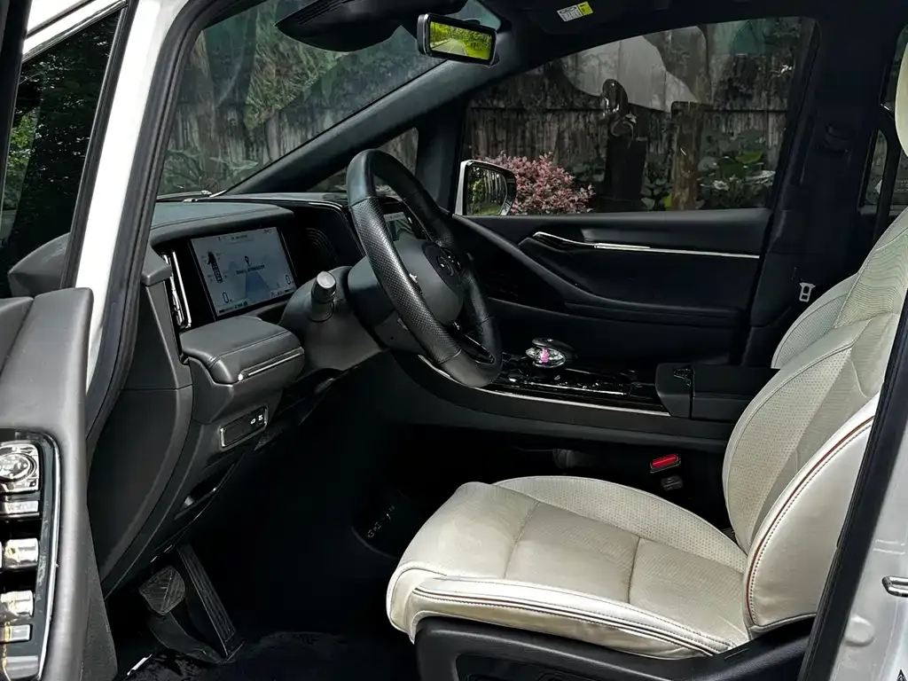 GAC Motor Trumpchi M8 — фото 6