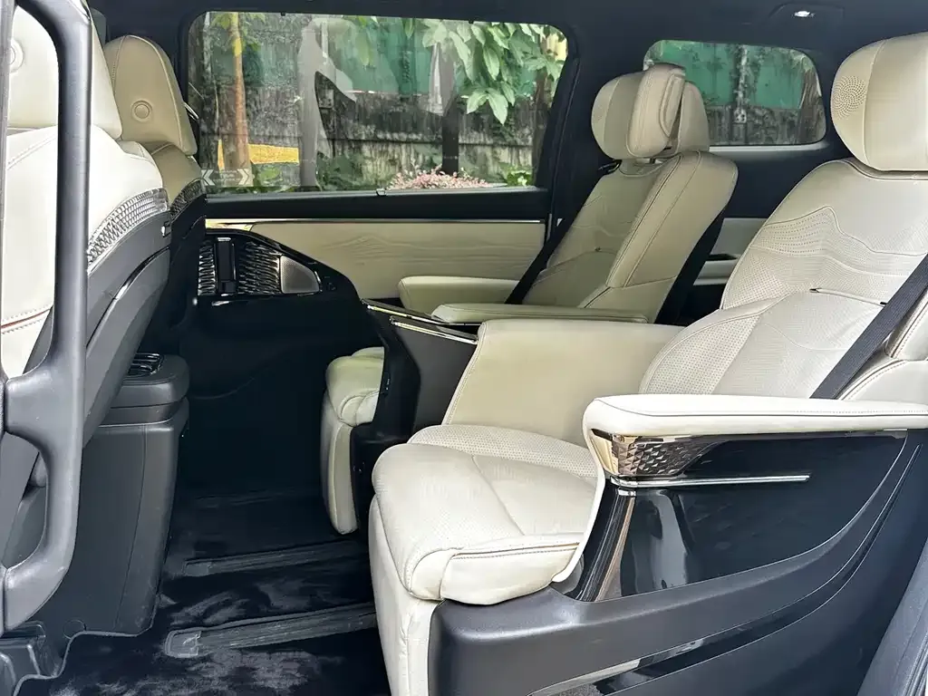 GAC Motor Trumpchi M8 — фото 4