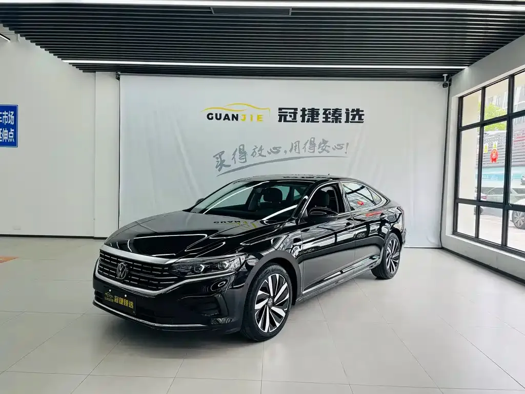 Volkswagen Passat — фото 1
