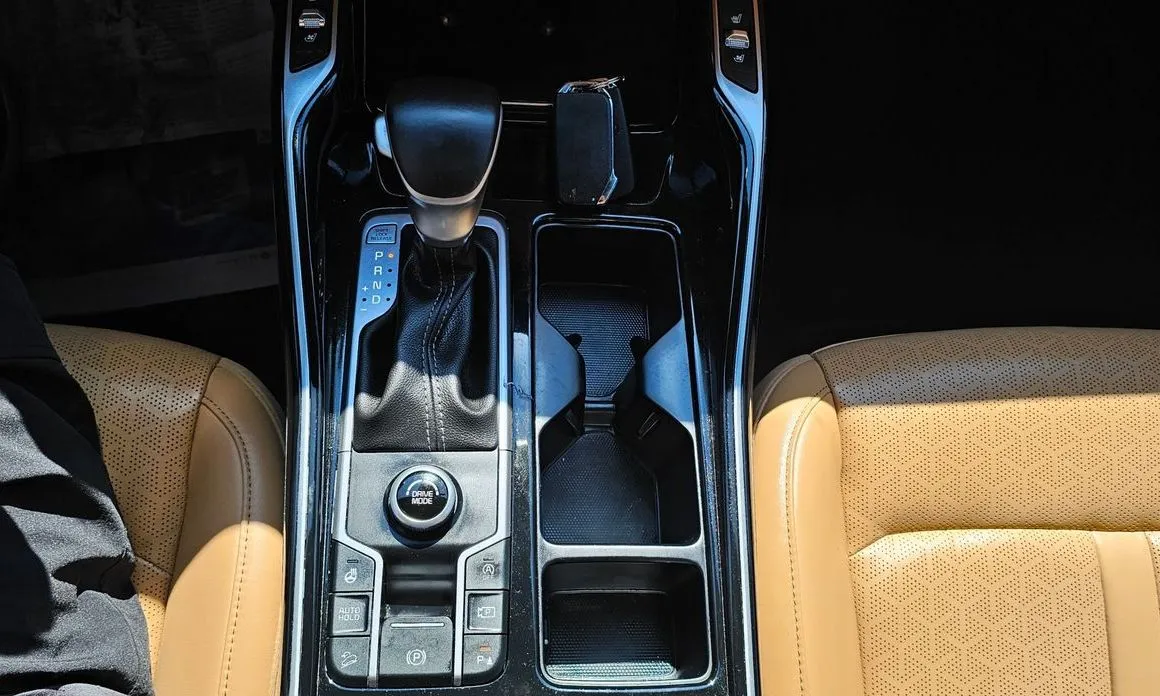 Kia Sorento — фото 7