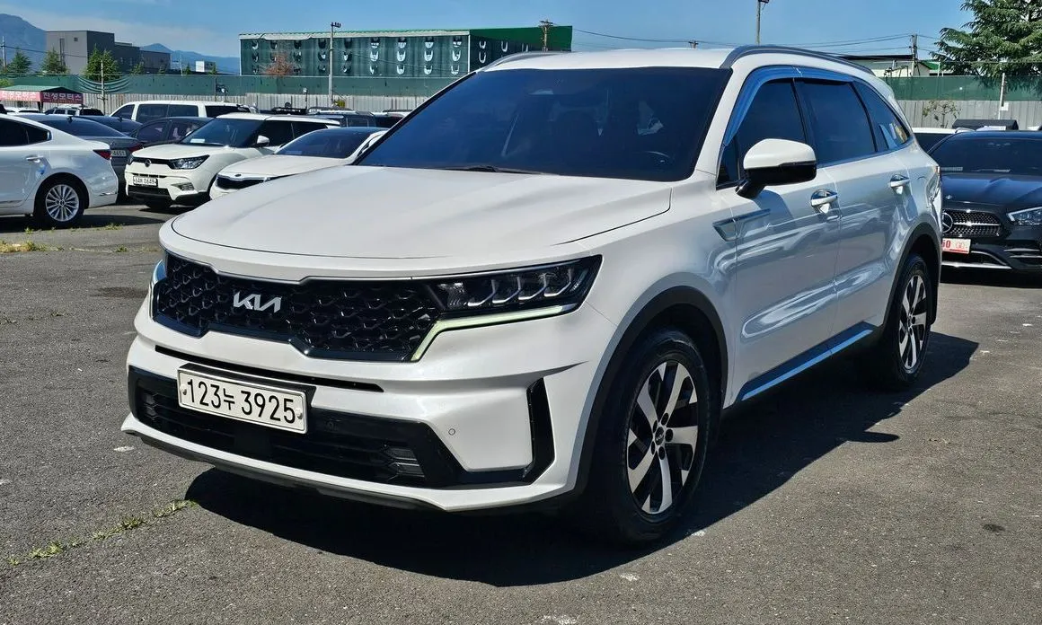 Kia Sorento — фото 8