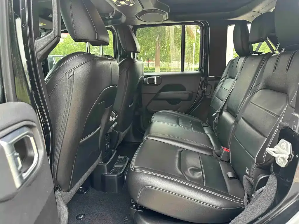 Jeep Wrangler PHEV 2021 из CN, фото 2