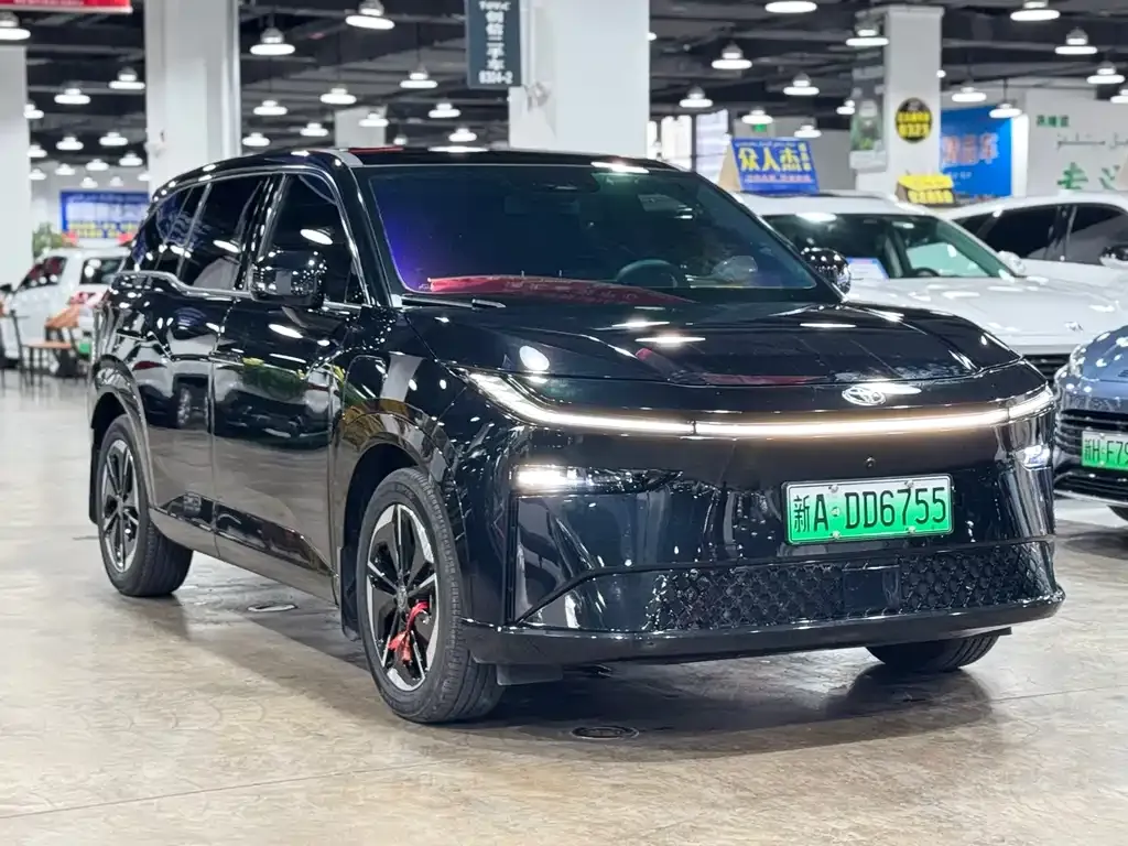 Toyota Platinum 3X 2025 из CN, фото 9