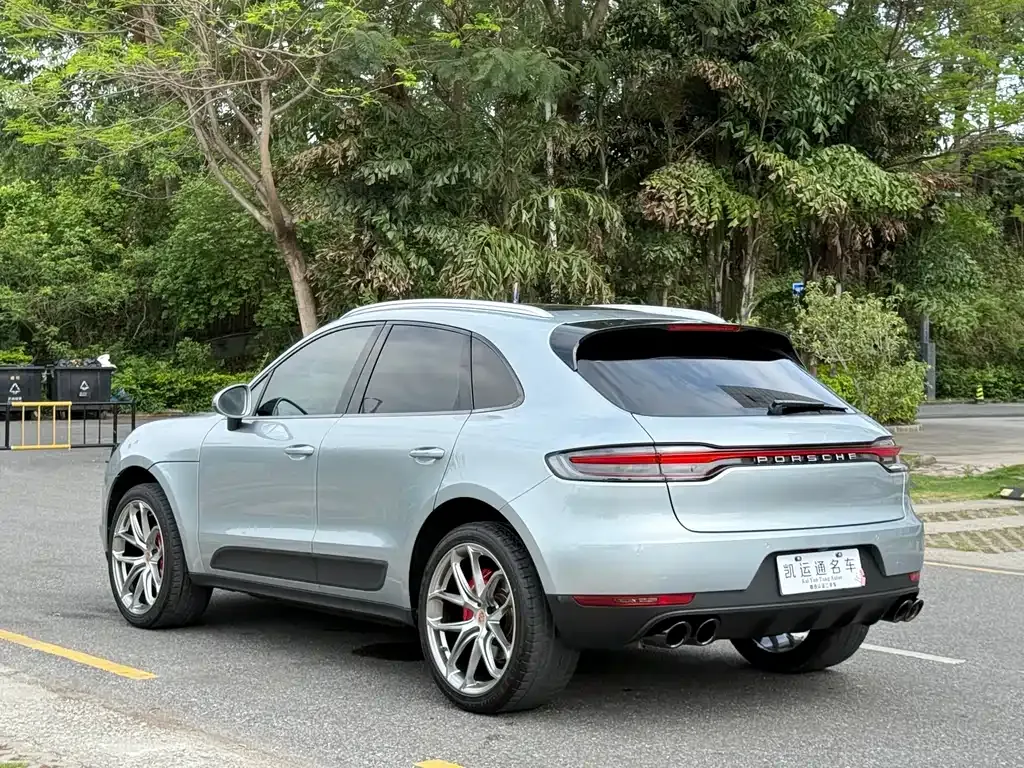 Porsche Macan — фото 7