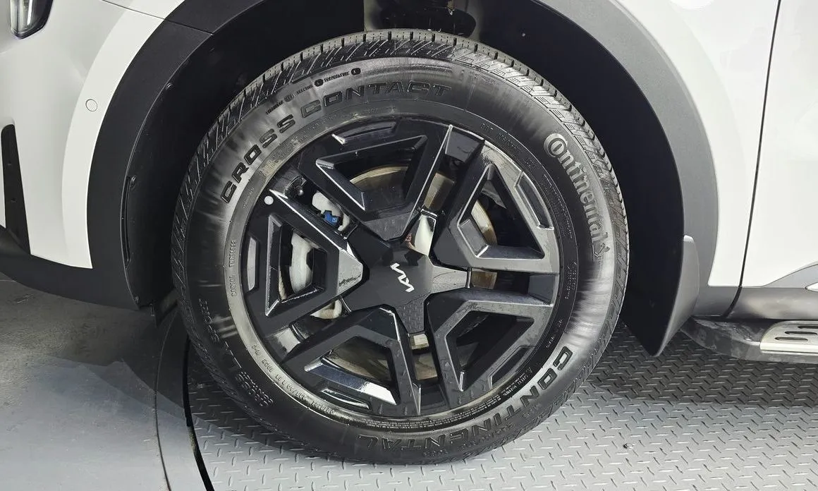 Kia Sorento — фото 5