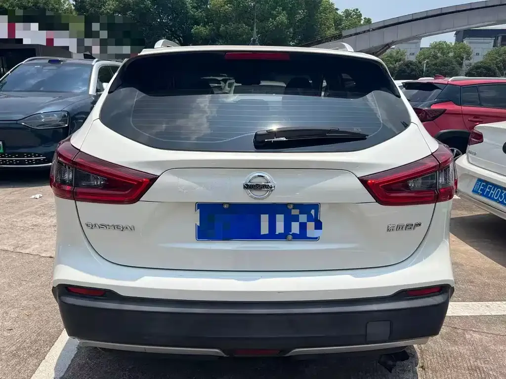 Nissan Qashqai — фото 2