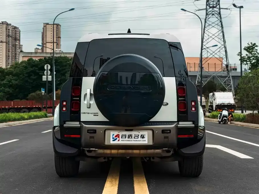 Land Rover Defender — фото 4
