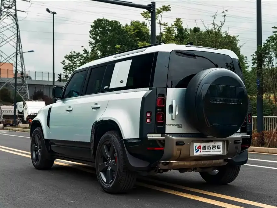 Land Rover Defender — фото 9