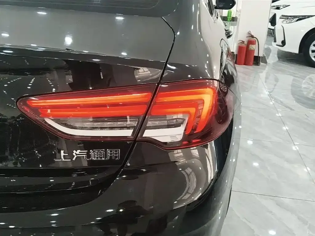 Buick Regal — фото 10