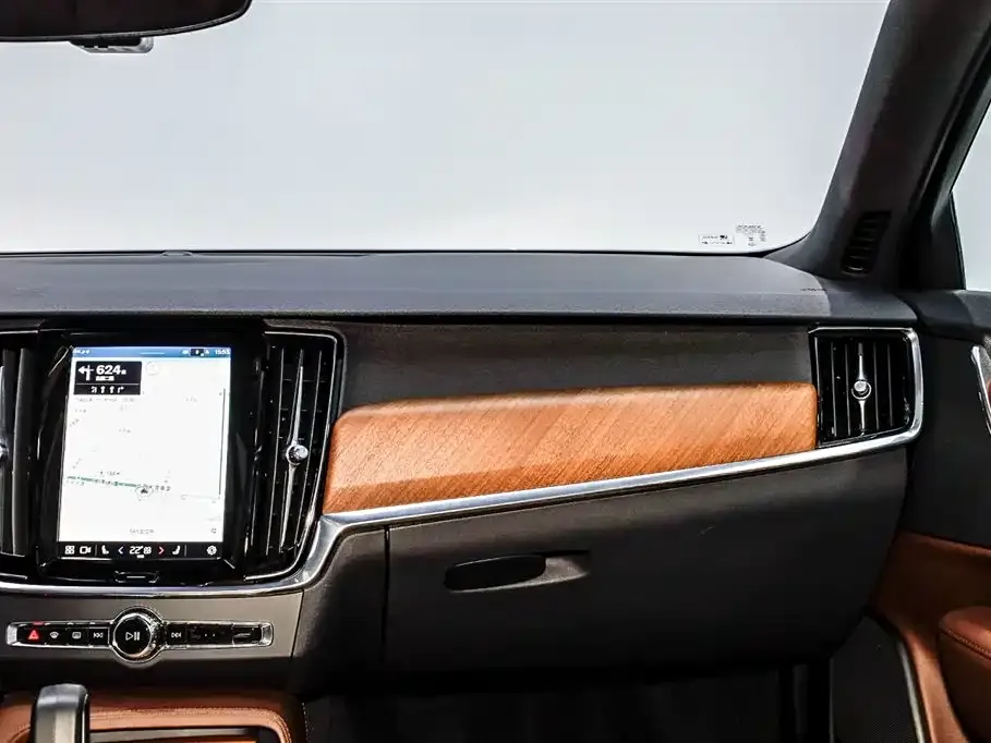 Volvo S90 — фото 5