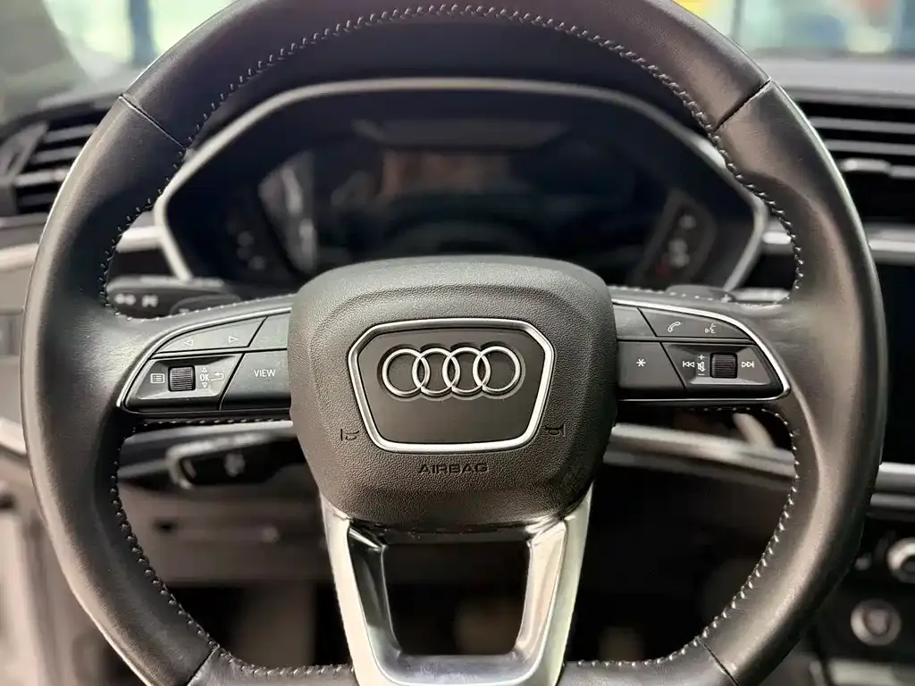 Audi Q3 — фото 3