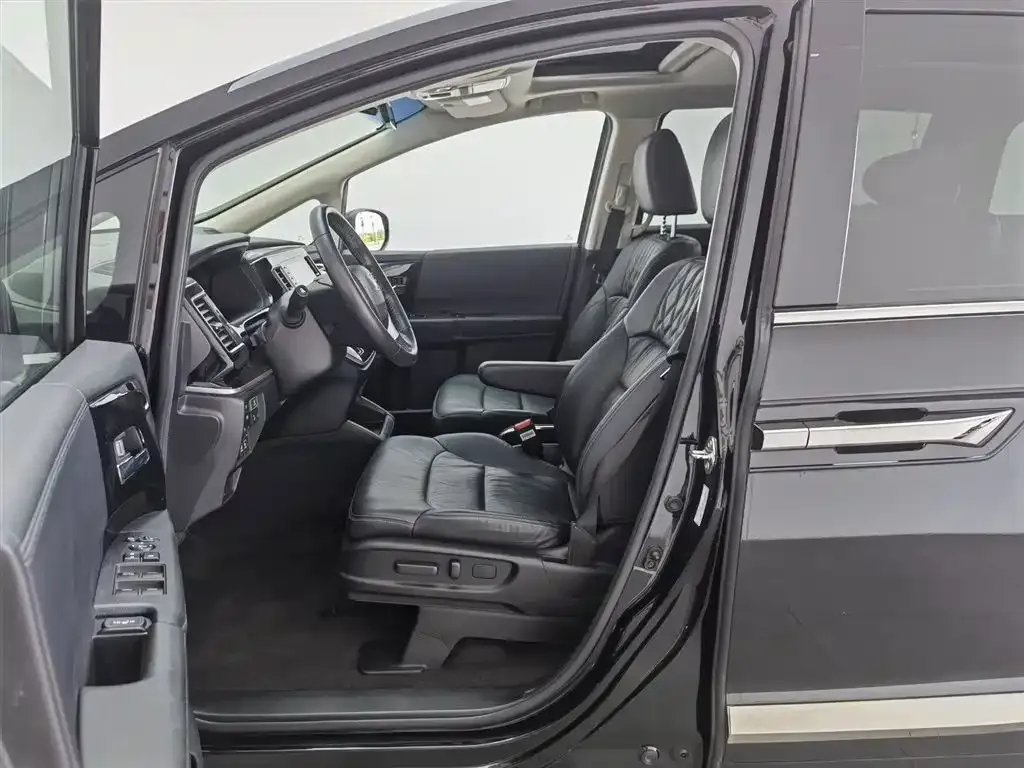 Honda Elysion 2021 из CN, фото 8