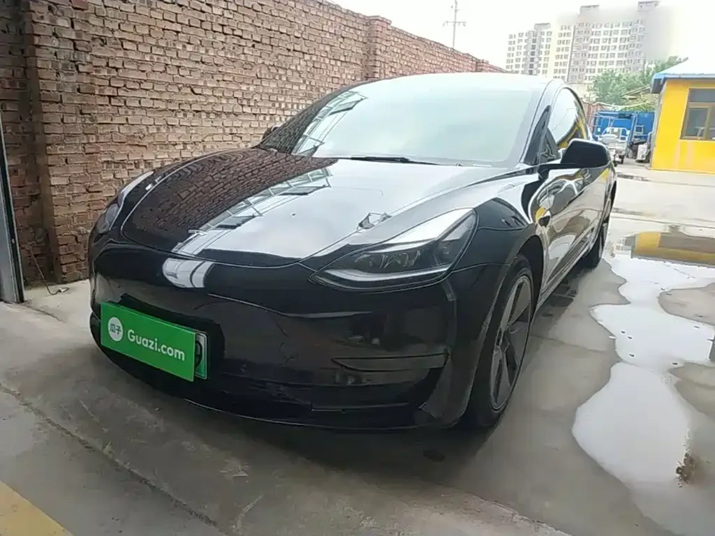 Tesla Model 3 — фото 7