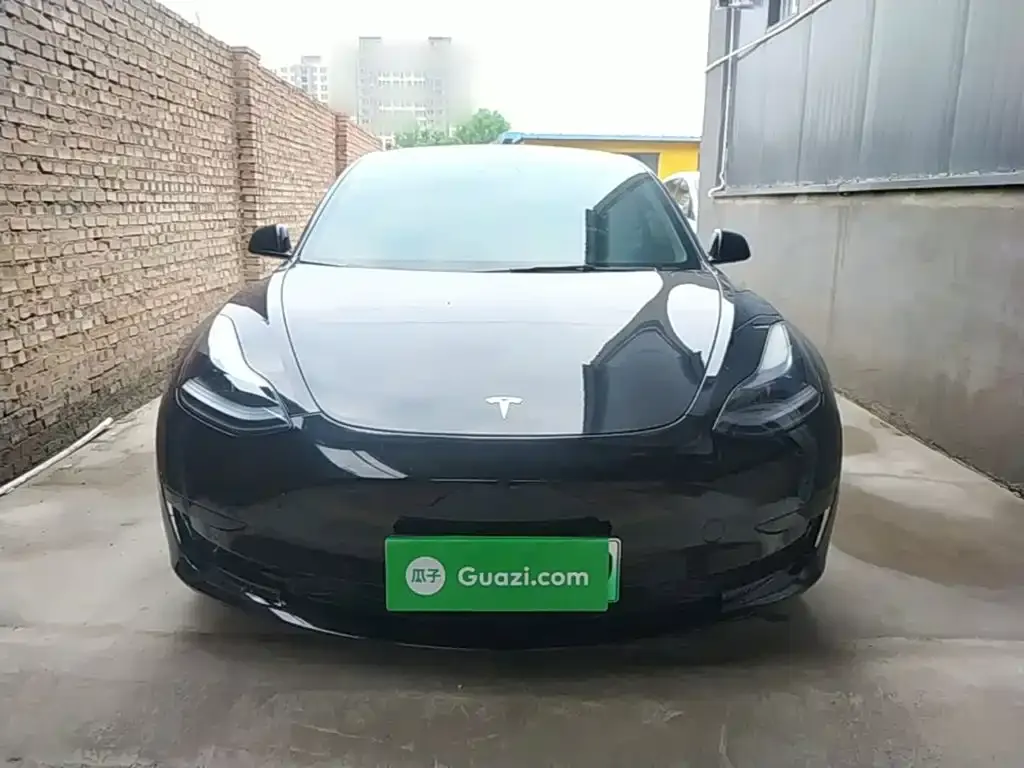 Tesla Model 3 — фото 3