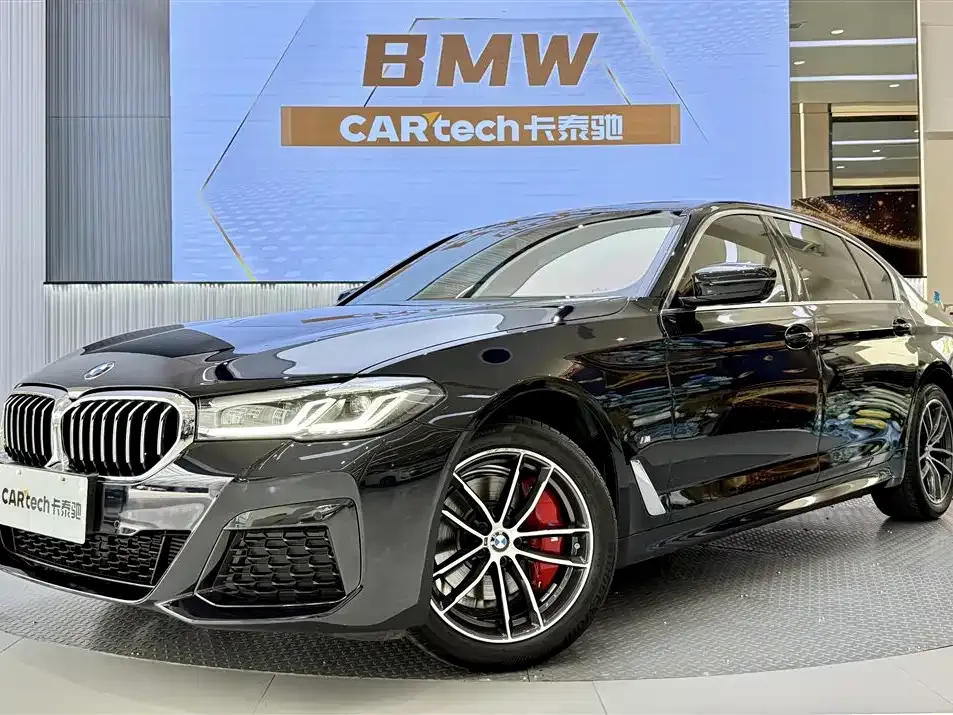 BMW 5 Series — фото 1