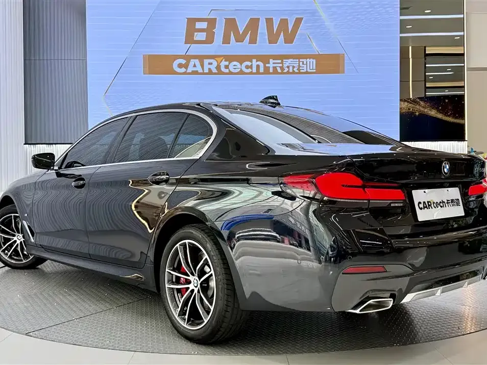 BMW 5 Series — фото 5