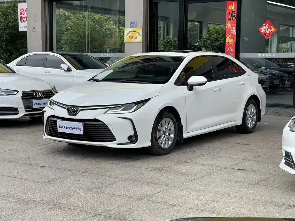 Toyota Corolla — фото 1