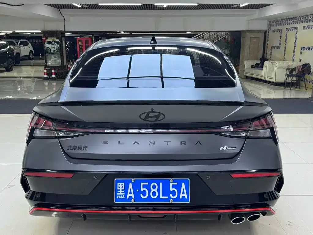 Hyundai Elantra — фото 4