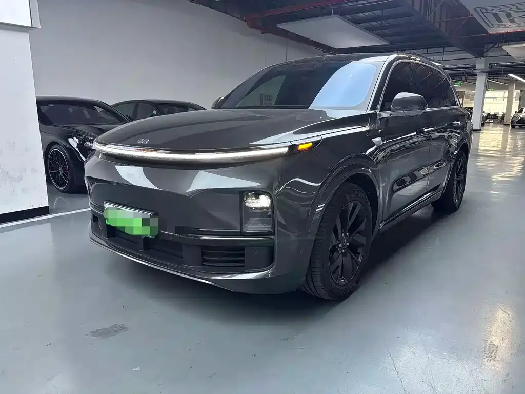 Li Auto L8