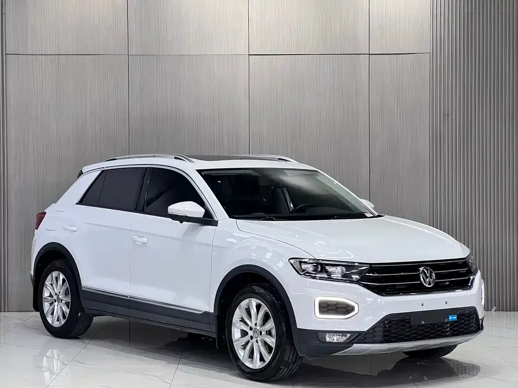 Volkswagen T-Roc — фото 8
