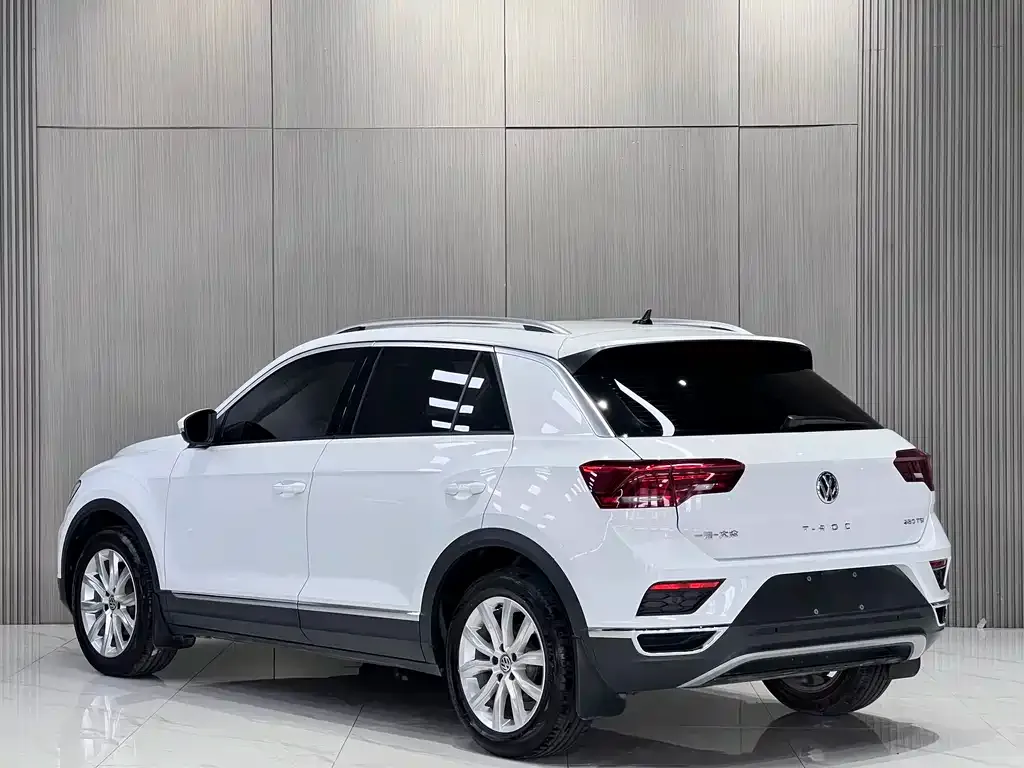 Volkswagen T-Roc — фото 3