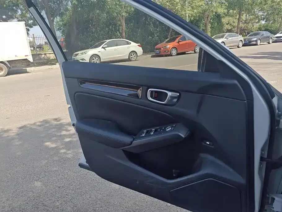 Honda Civic — фото 10