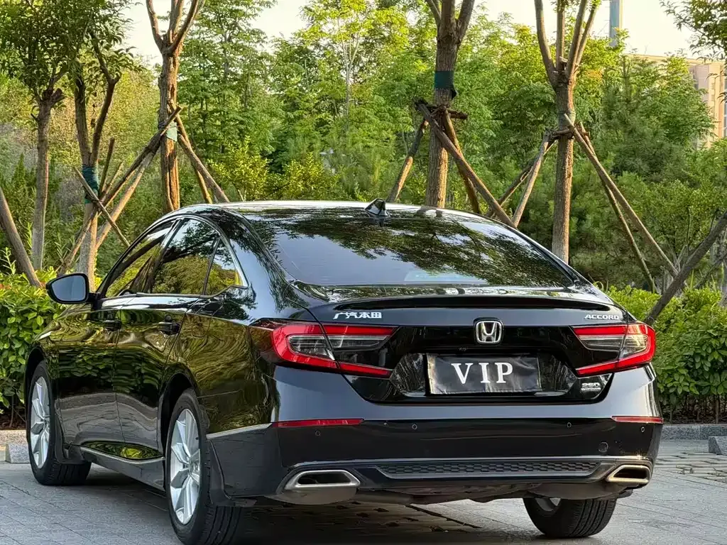 Honda Accord — фото 6