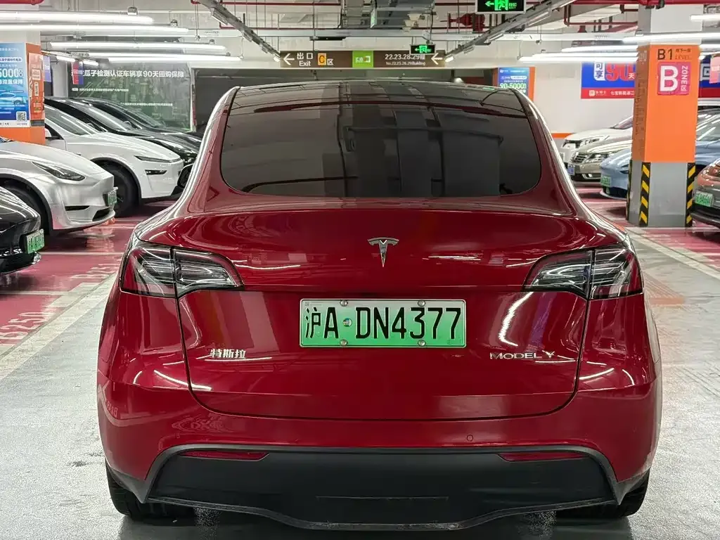 Tesla Model Y — фото 7