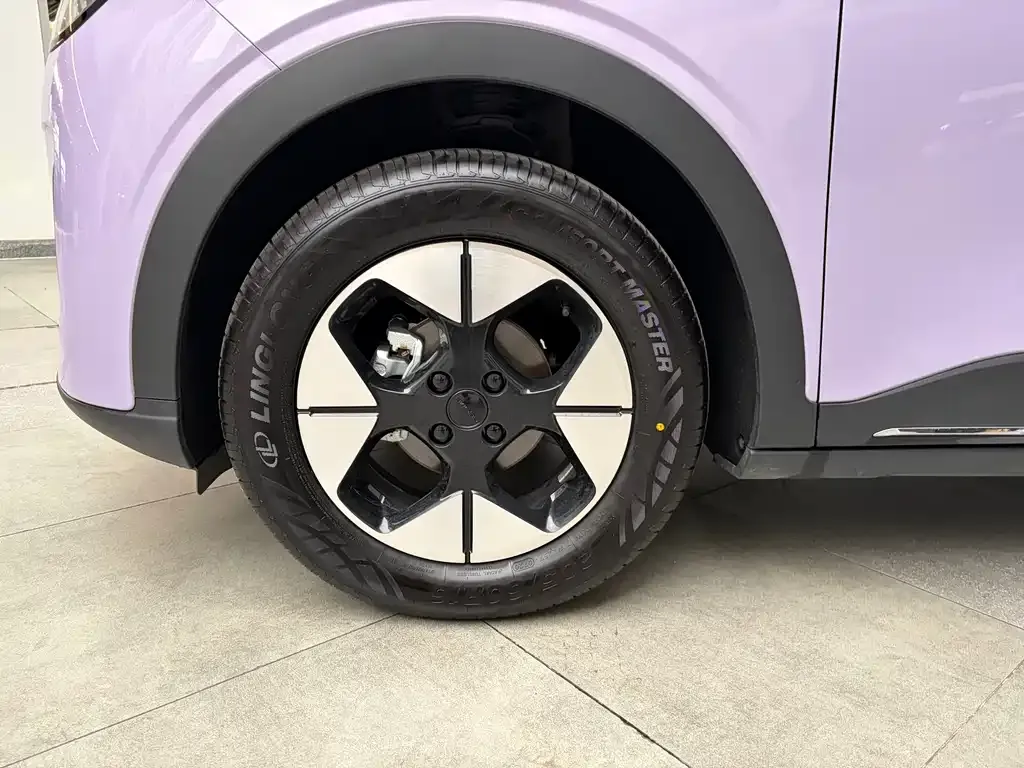 Geely Starburst — фото 3