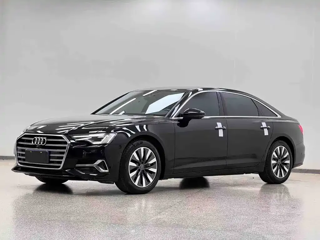 Audi A6L — фото 1