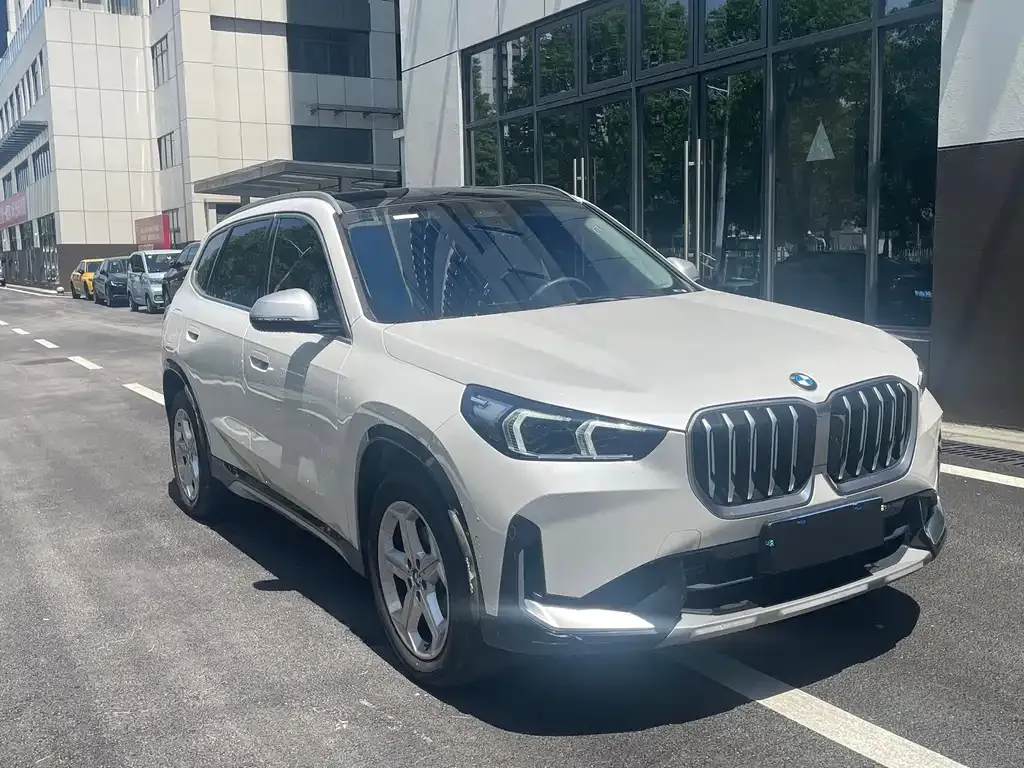 BMW X1 — фото 5