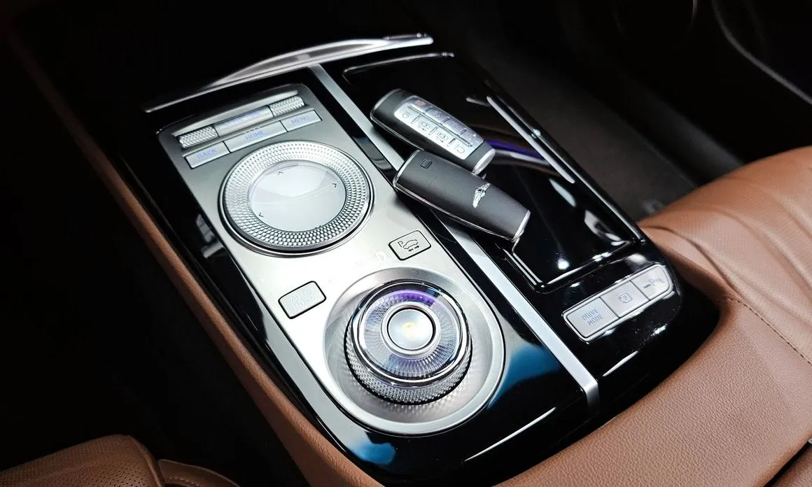 Genesis G80 — фото 9