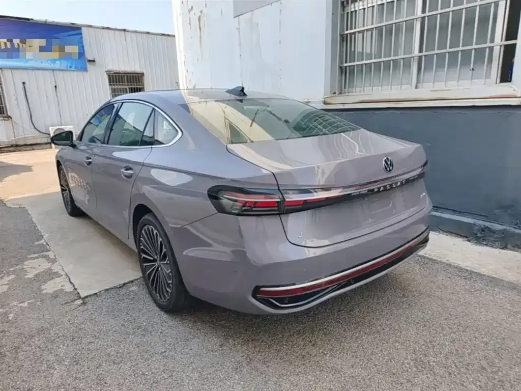 Volkswagen Passat — фото 9