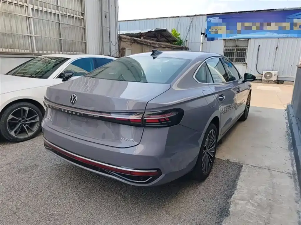 Volkswagen Passat — фото 10