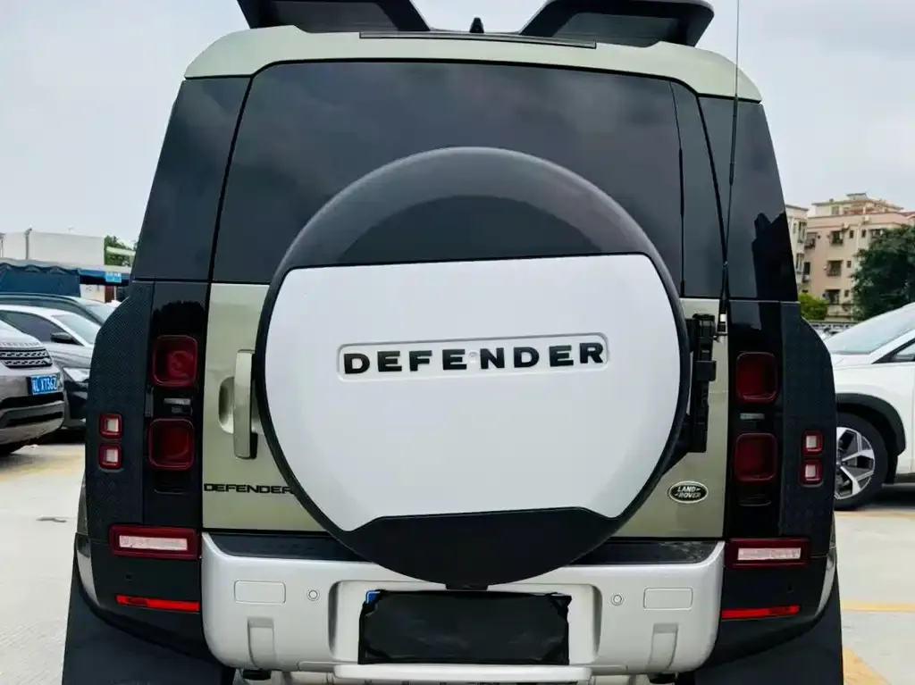 Land Rover Defender — фото 5