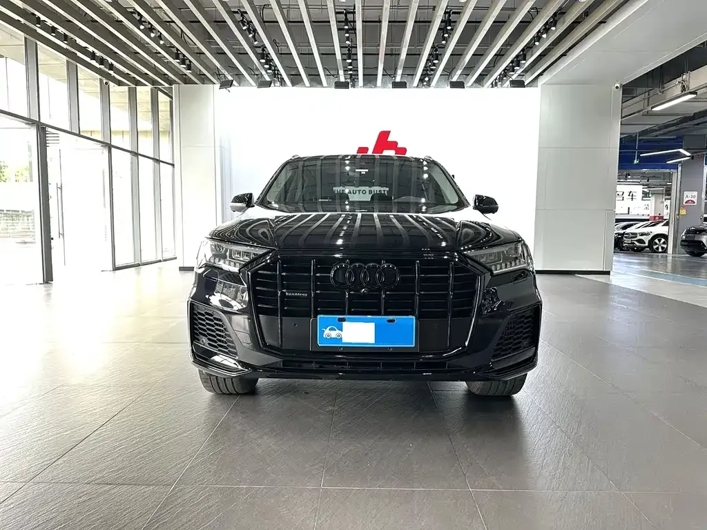 Audi Q7 2021 из CN, фото 5