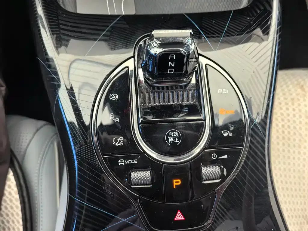 BYD Seal — фото 9