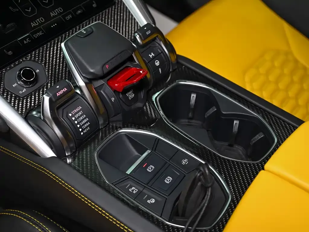 Lamborghini Urus — фото 6
