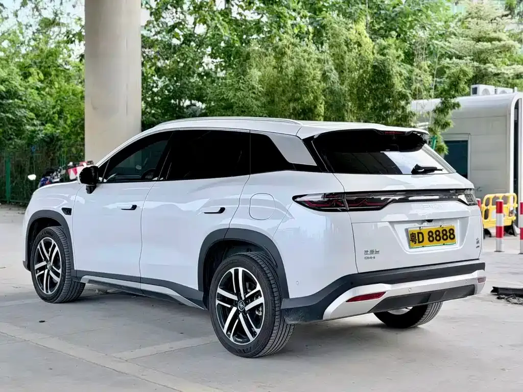BYD L DM-i — фото 2