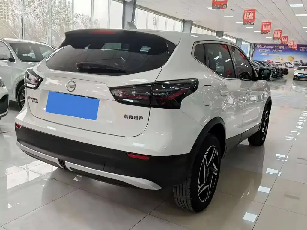 Nissan Qashqai — фото 7