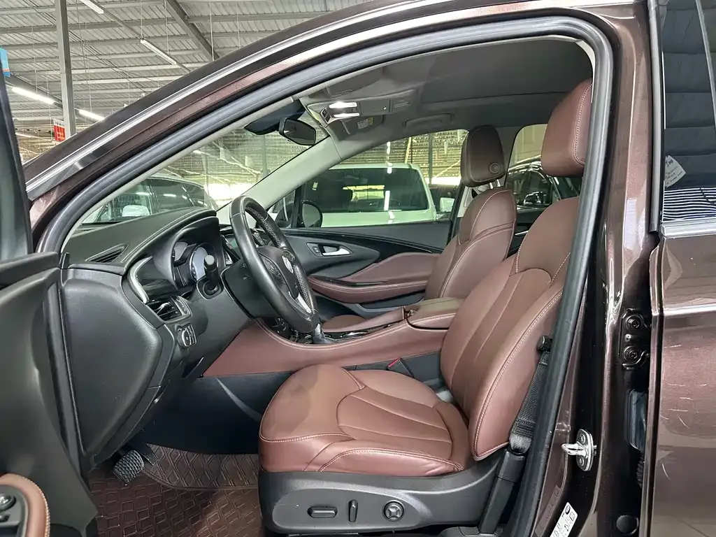 Buick Envision Plus — фото 5