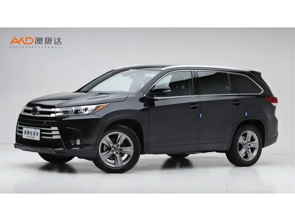 Toyota Highlander — фото 1