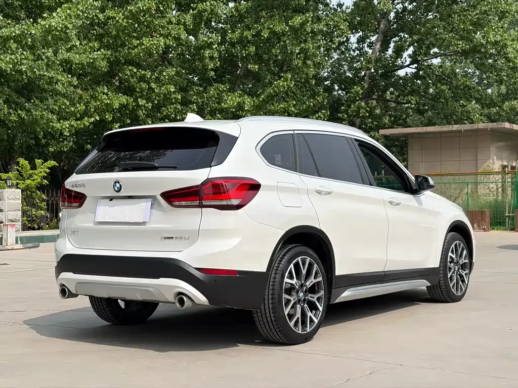 BMW X1 — фото 9