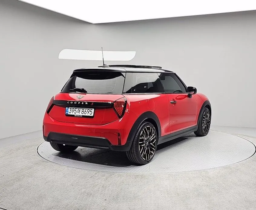 Mini Cooper 2025 из KR, фото 2