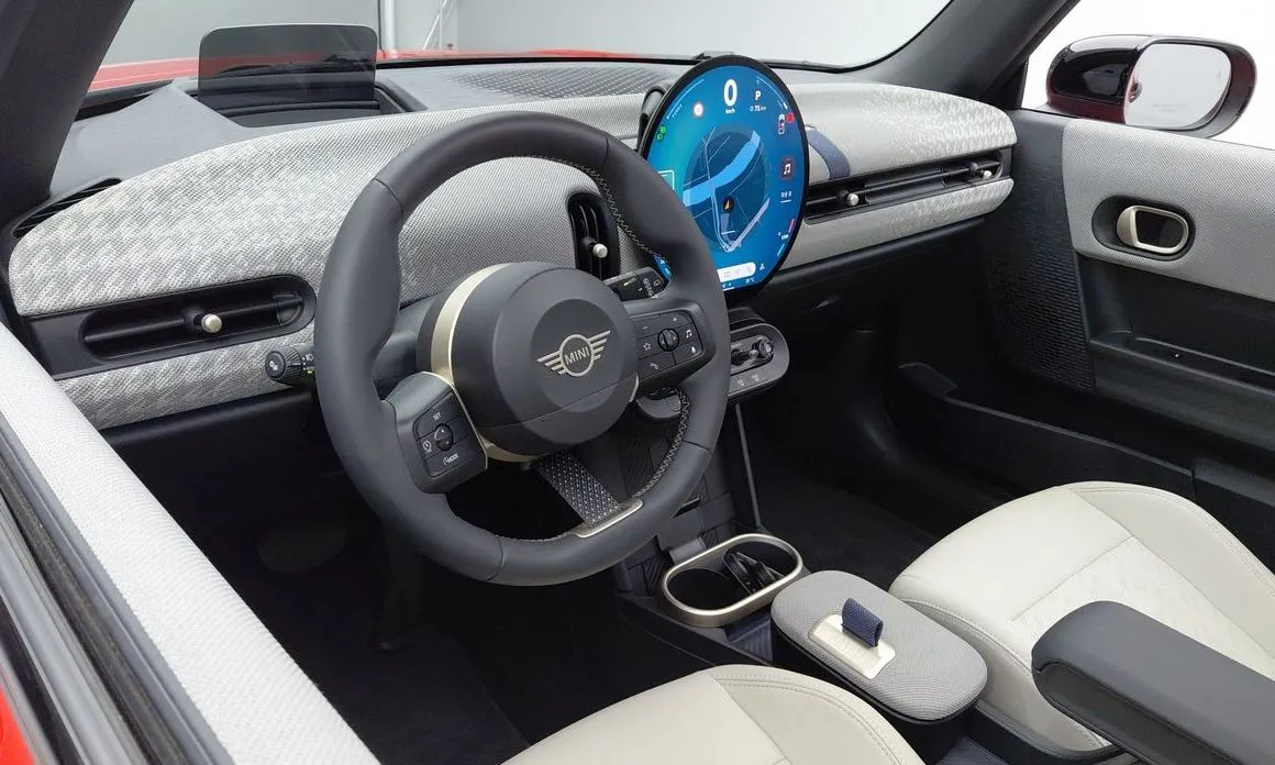 Mini Cooper 2025 из KR, фото 9