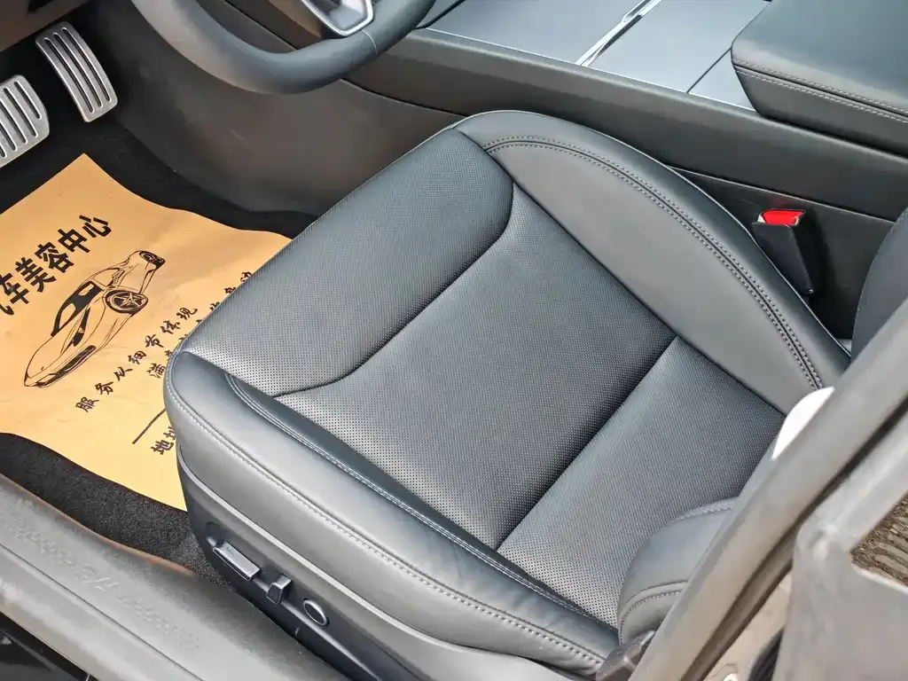 Tesla Model 3 — фото 4